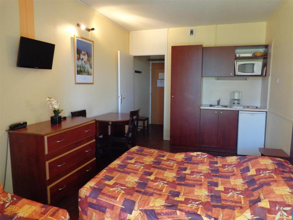Le Domaine Des Oliviers Apartment Saint-Cyr-sur-Mer Ruang foto
