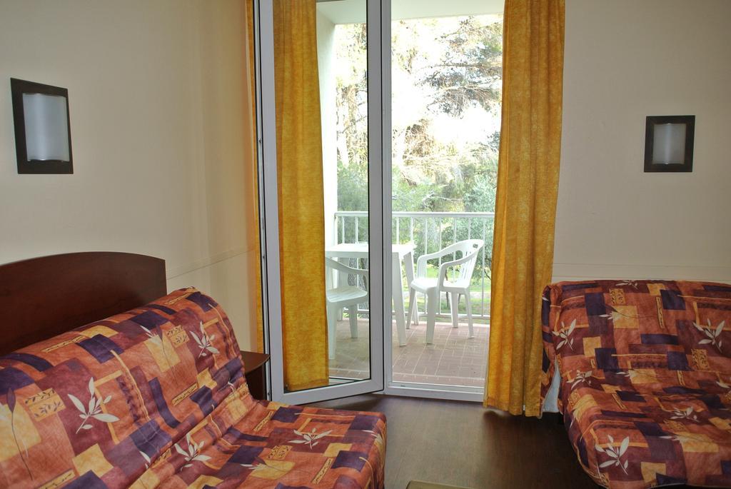 Le Domaine Des Oliviers Apartment Saint-Cyr-sur-Mer Ruang foto