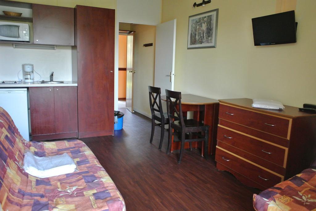 Le Domaine Des Oliviers Apartment Saint-Cyr-sur-Mer Ruang foto