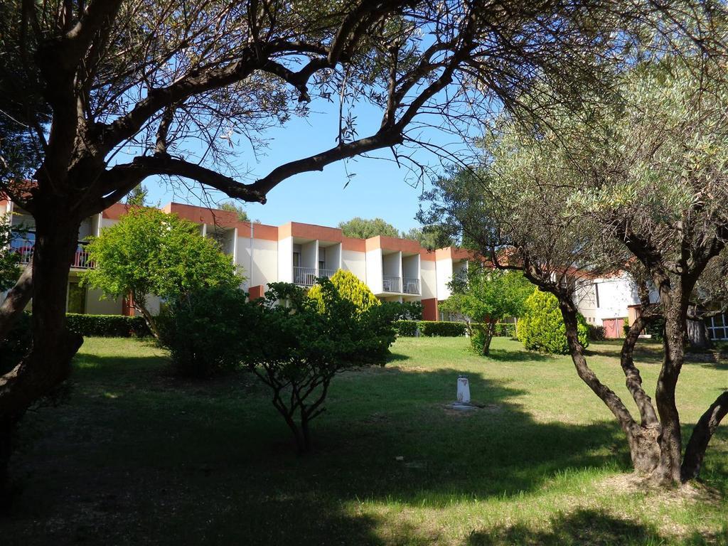 Le Domaine Des Oliviers Apartment Saint-Cyr-sur-Mer Bagian luar foto