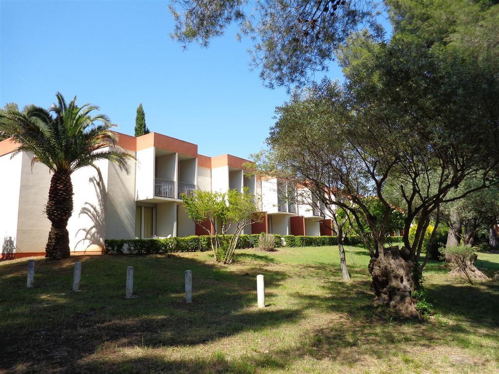 Le Domaine Des Oliviers Apartment Saint-Cyr-sur-Mer Bagian luar foto