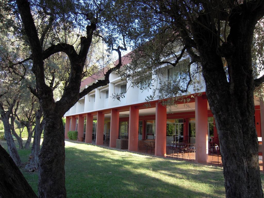 Le Domaine Des Oliviers Apartment Saint-Cyr-sur-Mer Bagian luar foto